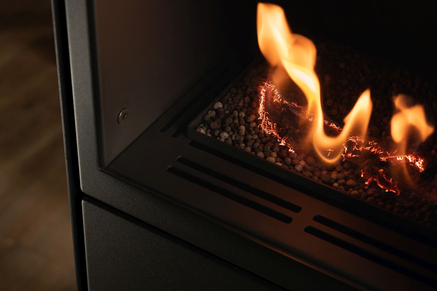 Planika - Free standing fireplace - SCANDI REMOTE