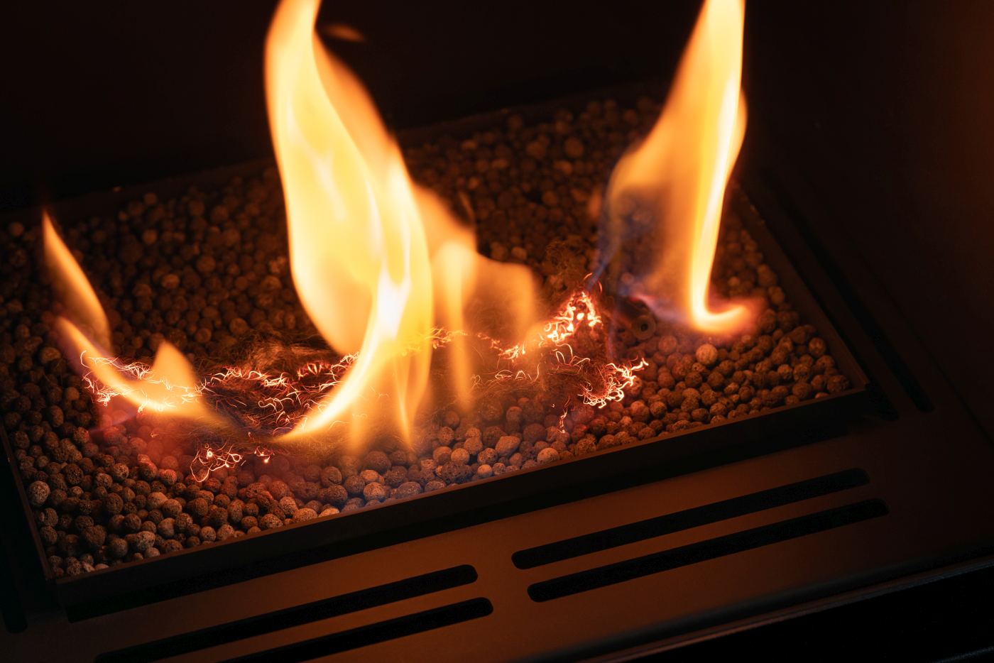 Planika - Free standing fireplace - SCANDI REMOTE